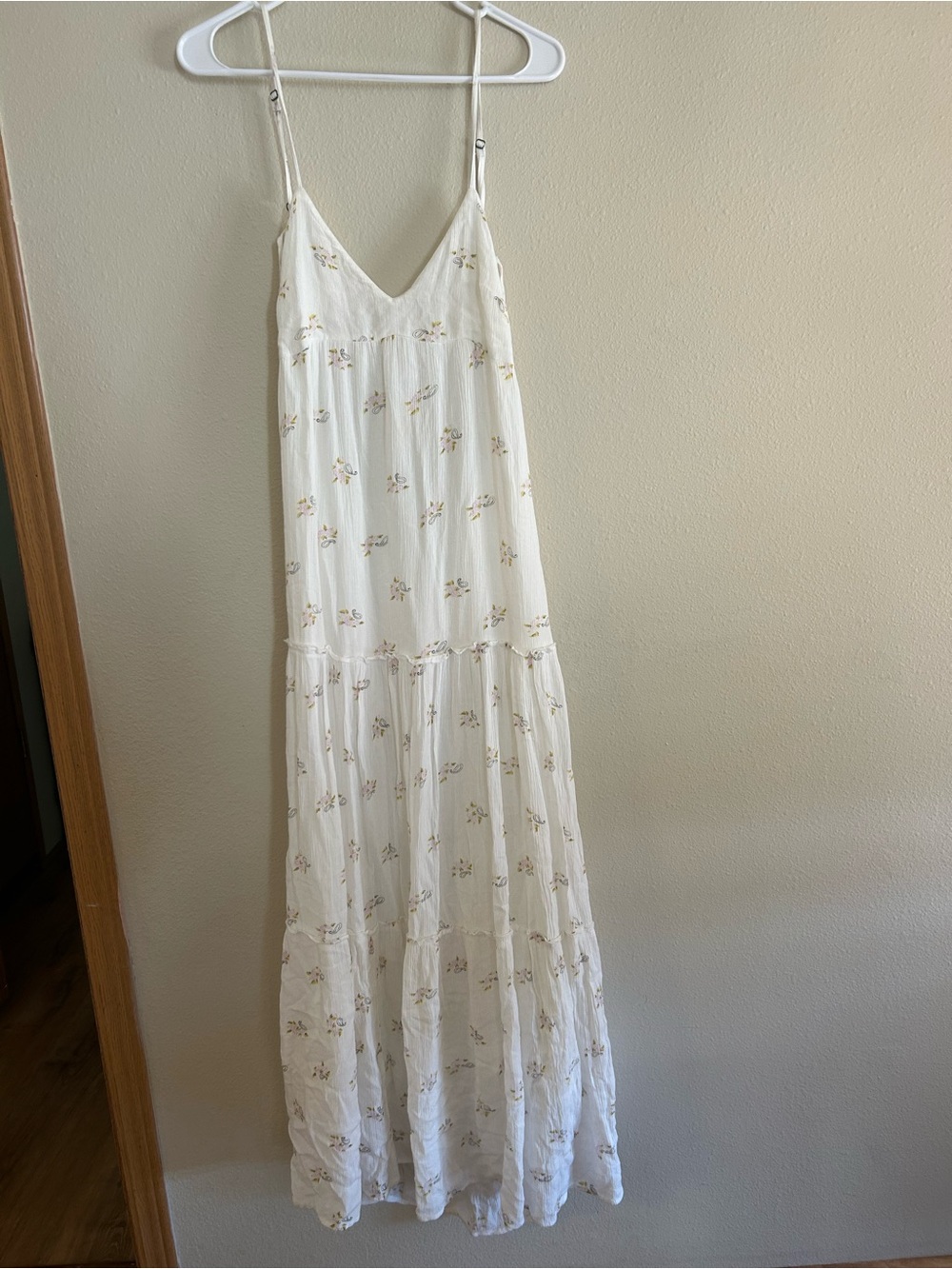 Billabong White Floral Spaghetti-Strap Backless Maxi Dress